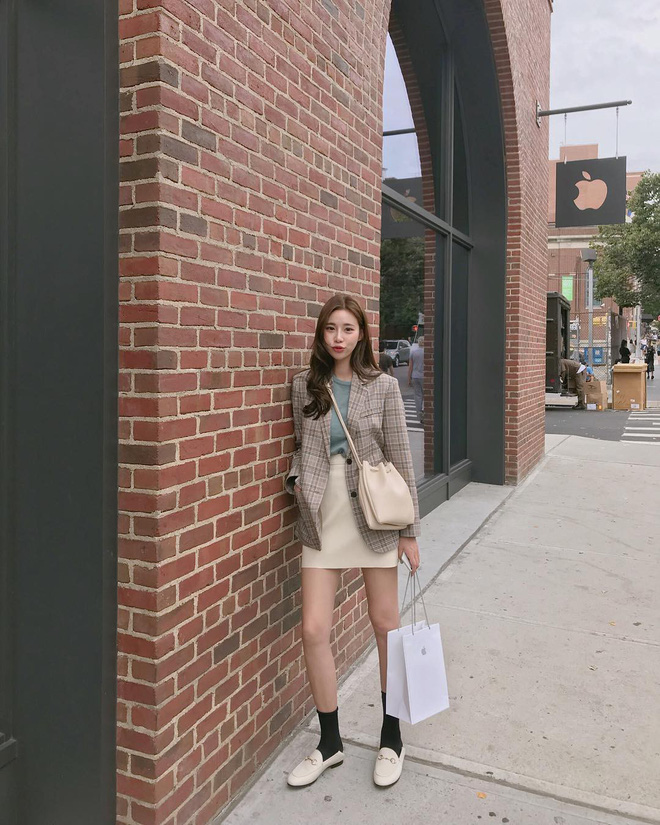 Ngoài blazer đen, có tới 5 kiểu blazer đẹp thôi rồi dành cho các nàng công sở