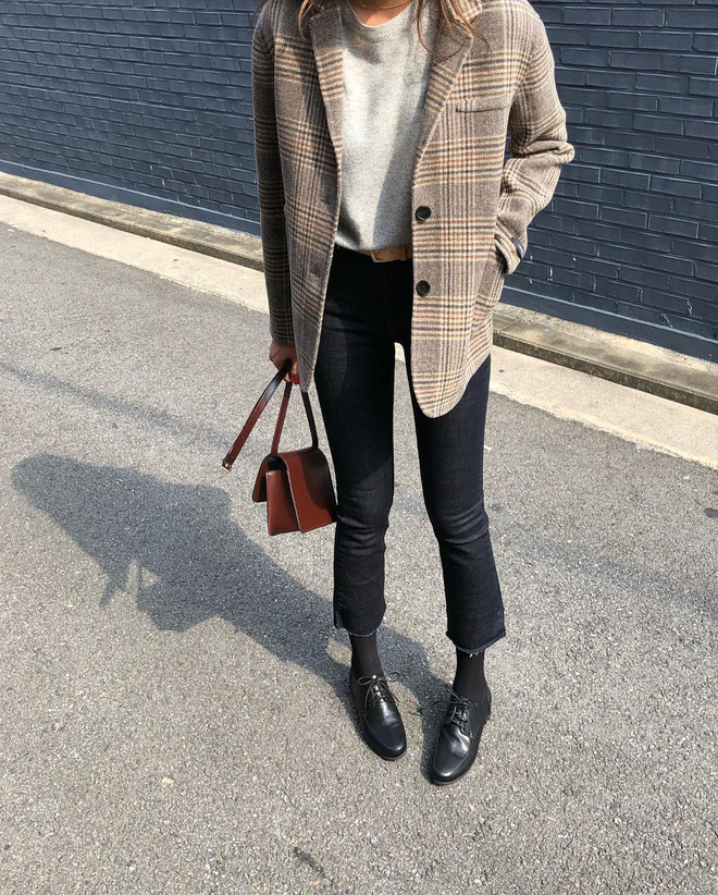 Ngoài blazer đen, có tới 5 kiểu blazer đẹp thôi rồi dành cho các nàng công sở