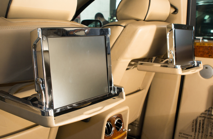 Rolls-Royce Phantom 2008 lăn bánh 10 năm, giá gần 10 tỷ đồng