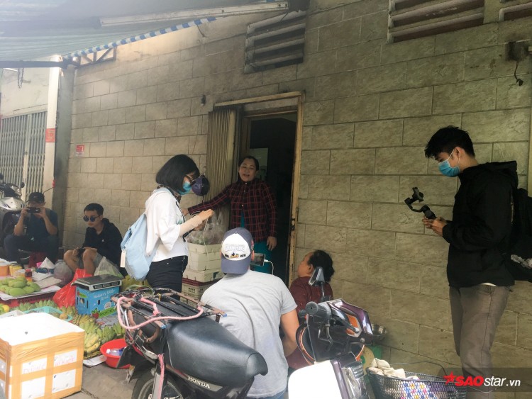 Sau 3 tháng nổi đình nổi đám, mâm cua tiền triệu của dì Ba Sài Gòn giờ đây chỉ còn lác đác khách ghé mua