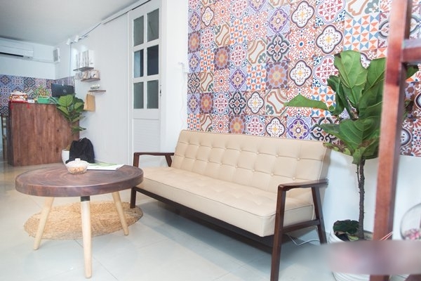 Chịu chơi như Phan Như Thảo: Mua 2 nhà đối diện nhau vì ngại đi làm xa