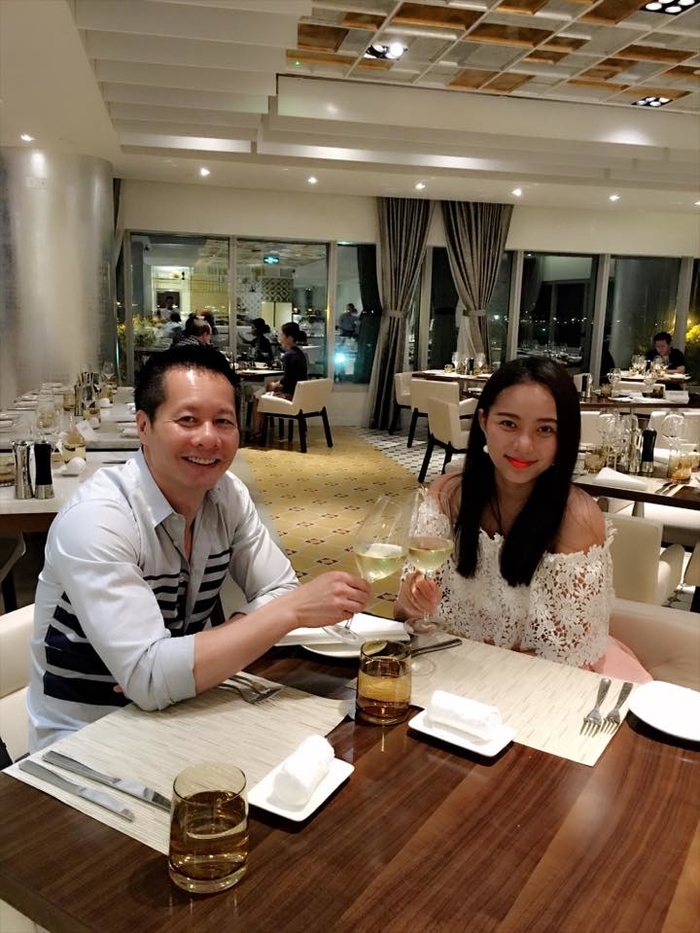 Chịu chơi như Phan Như Thảo: Mua 2 nhà đối diện nhau vì ngại đi làm xa