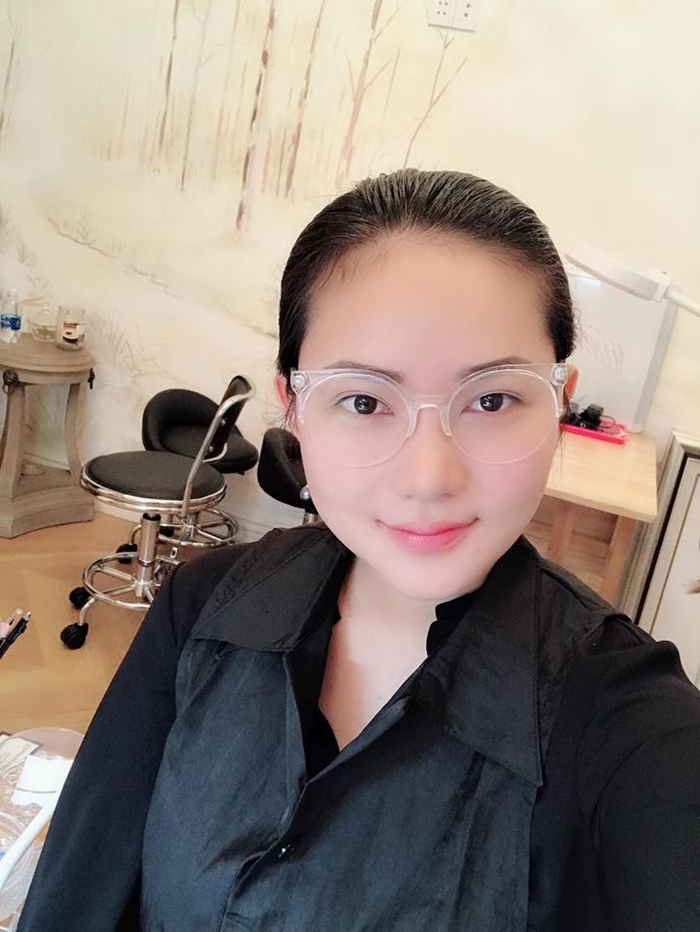 Chịu chơi như Phan Như Thảo: Mua 2 nhà đối diện nhau vì ngại đi làm xa