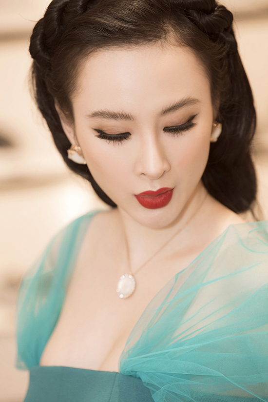 Những bộ cánh hàng hiệu tiền tạ tiền tấn sao vbiz dát lên người: Set đắt nhất có giá 4,5 tỷ đồng