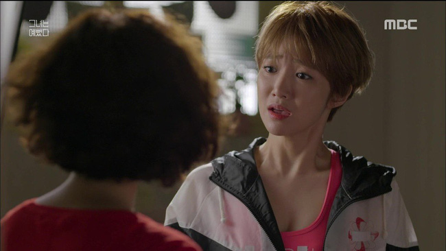 Về nhà mẹ đẻ ngủ một tối, tôi choáng váng khi nhận ra bộ mặt thật của cô bạn thân và gã chồng phản bội