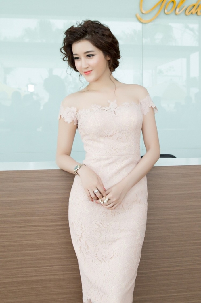 Những bộ cánh hàng hiệu tiền tạ tiền tấn sao vbiz dát lên người: Set đắt nhất có giá 4,5 tỷ đồng