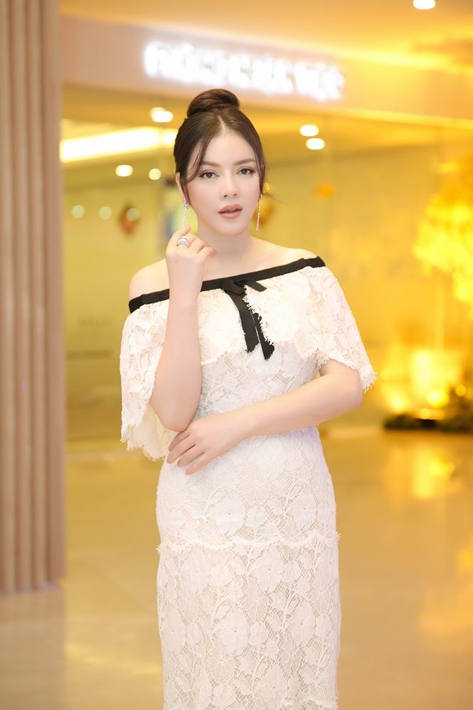 Những bộ cánh hàng hiệu tiền tạ tiền tấn sao vbiz dát lên người: Set đắt nhất có giá 4,5 tỷ đồng