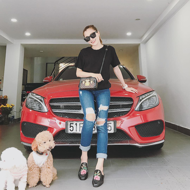 Cuộc sống hôn nhân khiến ngàn người đỏ mắt của em gái Quang Vinh cùng cơ trưởng điển trai