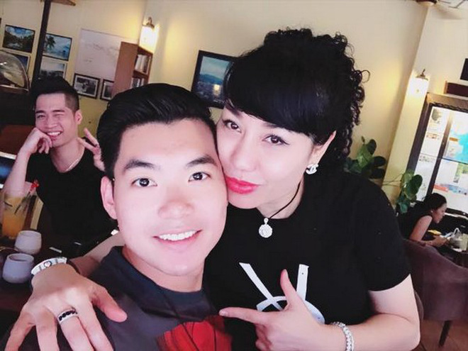 Trương Nam Thành bí mật tổ chức đám cưới với vợ doanh nhân lớn tuổi sau tuyên bố kết hôn?