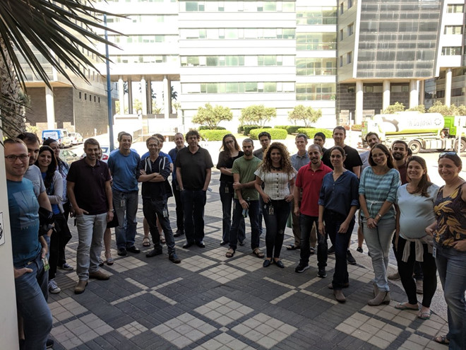 Ảnh nhân viên Google đình công chống quấy rối tình dục trên toàn cầu