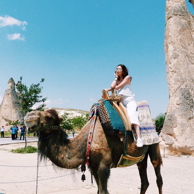 Sống chất như ái nữ tỷ phú: Mặt xinh dáng chuẩn như người mẫu, không khoe đồ hiệu, chỉ chia sẻ niềm đam mê ẩm thực