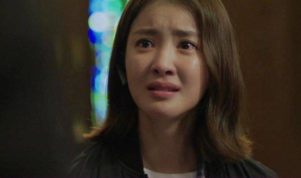 Vợ bật khóc khi biết sự thật phía sau ngăn tủ luôn khoá kín của chồng