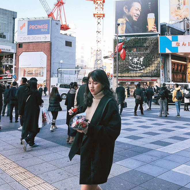 Mẫu ảnh của hội Hypebeast Hà Nội: Cũng là tiểu thư con nhà giàu, khí chất sang chảnh