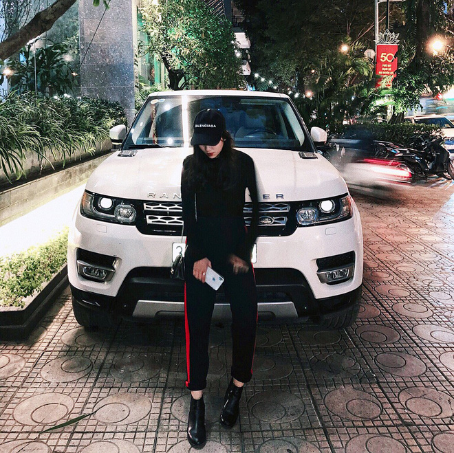 Mẫu ảnh của hội Hypebeast Hà Nội: Cũng là tiểu thư con nhà giàu, khí chất sang chảnh Mẫu ảnh của hội Hypebeast Hà Nội: Cũng là tiểu thư con nhà giàu, khí chất sang chảnh