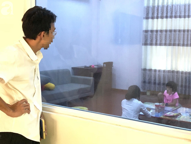 TP.HCM: Mẹ phóng hỏa, tự đập đầu chảy máu khi đến thăm con?