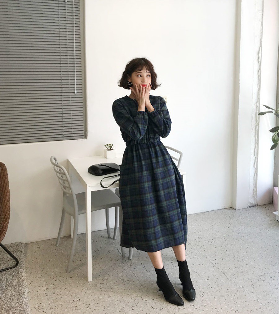 Tranh thủ sắm 4 mẫu váy liền dày dặn này để đông năm nay tha hồ diện từ sở làm tới bàn tiệc