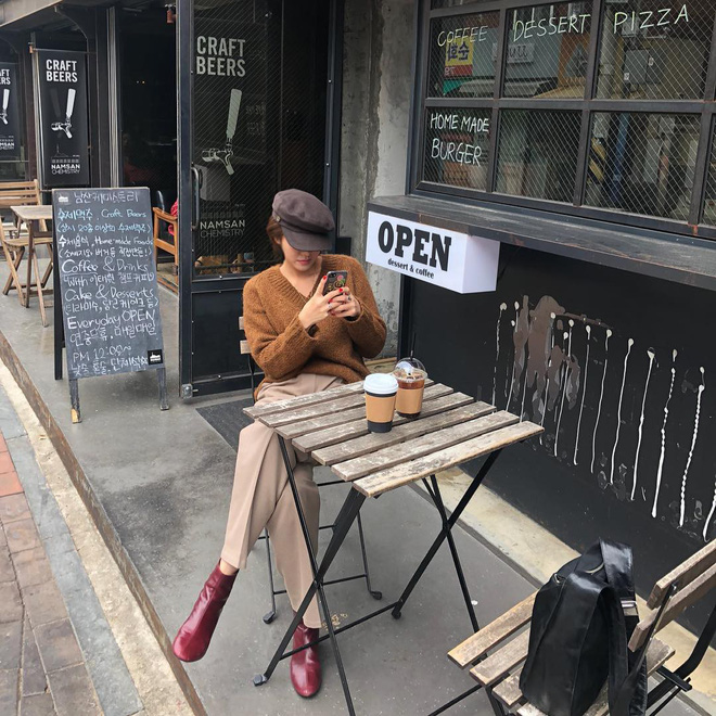 Đáng đầu tư nhất trong tủ đồ thu đông năm nay của nàng công sở chính là ankle boots!