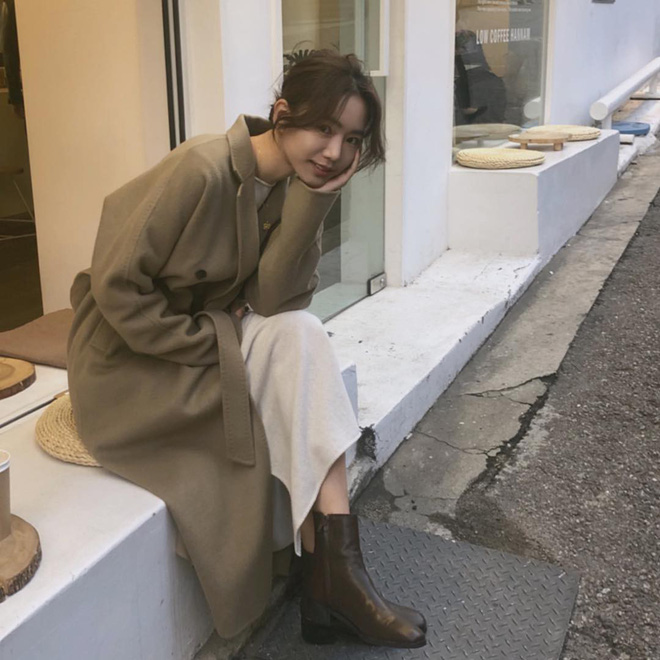 Đáng đầu tư nhất trong tủ đồ thu đông năm nay của nàng công sở chính là ankle boots!