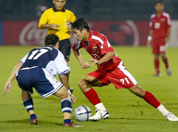 Pha dẫn bóng sút tung lưới nhà và những khoảnh khắc xấu nhất AFF Cup