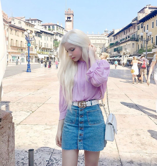 Hot girl 19 tuổi xinh như búp bê, được gọi là tiên nữ giáng trần