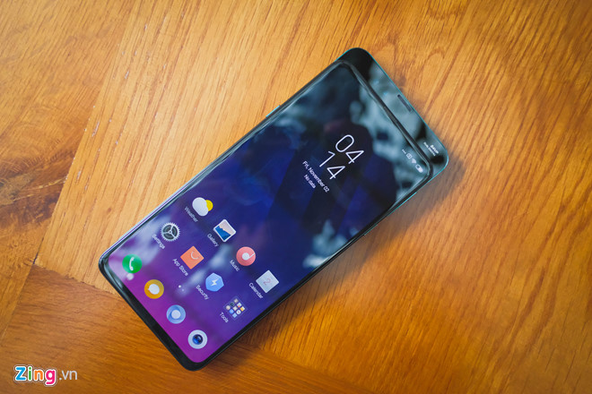 Smartphone RAM 10 GB đầu tiên ra mắt tại VN