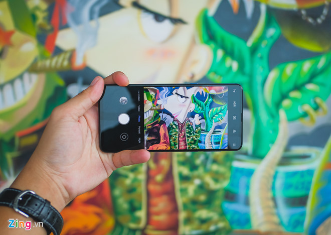 Smartphone RAM 10 GB đầu tiên ra mắt tại VN