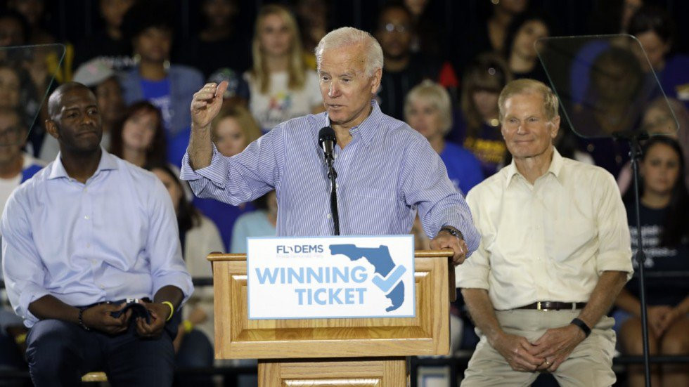 Bầu cử giữa kỳ Mỹ tăng tốc trong chặng đua nước rút