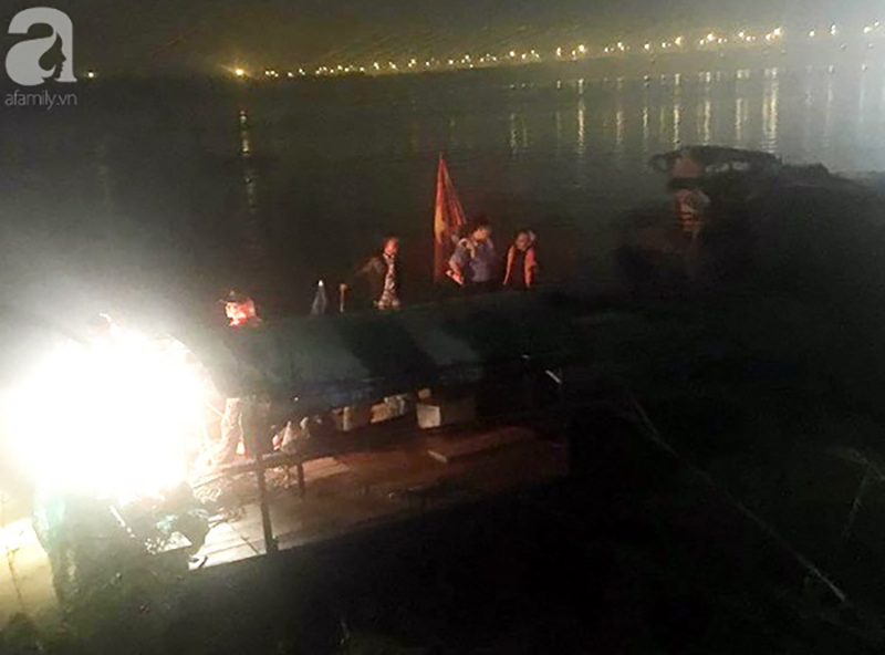 Cô gái 21 tuổi cầm lái chiếc Mercedes lao xuống sông Hồng