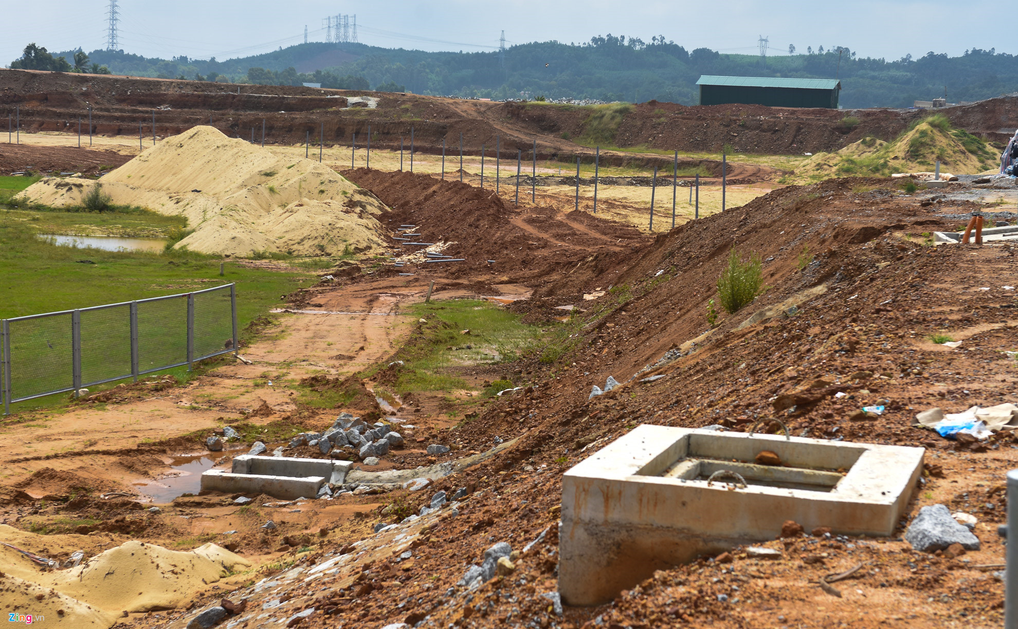 Video ảnh: Cận cảnh vòng xoay cao tốc 34.500 tỷ sụt lún cần 300 ngày khắc phục