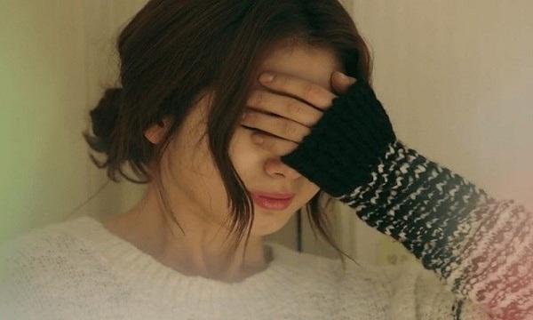 Bỏ vợ mái già không biết đẻ theo bồ chửa con trai, 2 năm sau chồng quỳ trong nước mắt