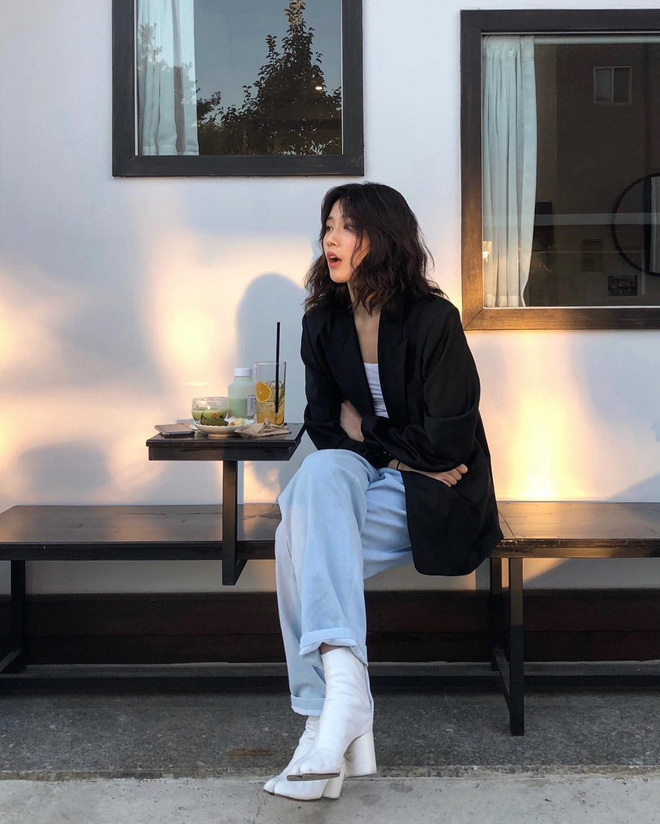 Đáng đầu tư nhất trong tủ đồ thu đông năm nay của nàng công sở chính là ankle boots!