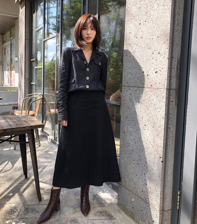 Đáng đầu tư nhất trong tủ đồ thu đông năm nay của nàng công sở chính là ankle boots!