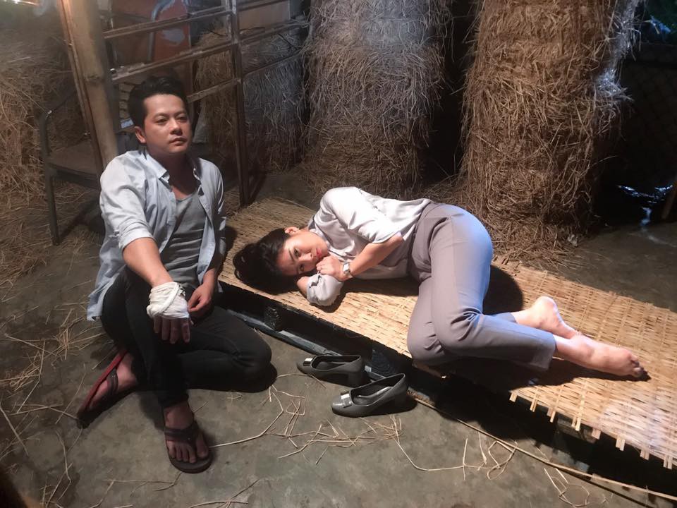 Lộ ảnh hậu trường Hương - Công ở cùng nhau khi gặp nạn, khán giả hò hét tẩy chay Gạo Nếp Gạo Tẻ