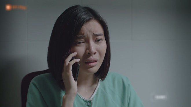 Hết hồn với sạn y học trong Hậu Duệ Mặt Trời bản Việt: Khả Ngân chơi liều, bỏ khẩu trang tiếp xúc với người bị bệnh dịch