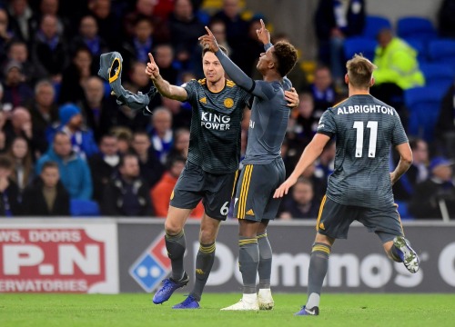 Leicester thắng trận đầu tiên sau vụ rơi máy bay của ông Vichai