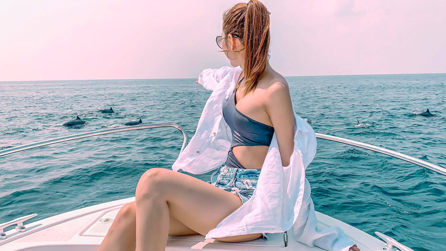 Minh Hằng gây bão mạng vì lần đầu khoe đi chơi cùng bạn trai