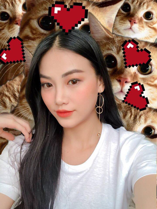 Ảnh đời thường của Tân Hoa hậu Trái Đất 2018: Tiếng Anh chuẩn, thành tích học xuất sắc, lại còn đẹp hết phần thiên hạ Ảnh đời thường của Tân Hoa hậu Trái Đất 2018: Tiếng Anh chuẩn, thành tích học xuất sắc, lại còn đẹp hết phần thiên hạ