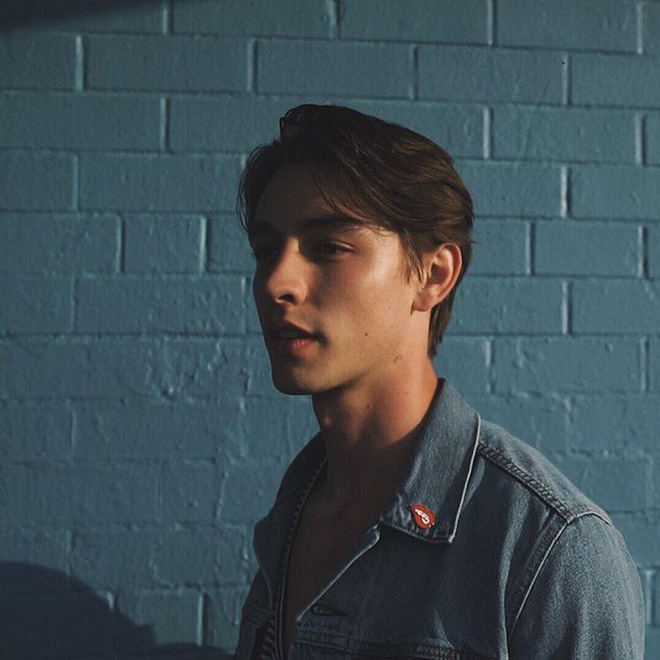 Soái Tây có gương mặt đạt tỉ lệ chuẩn, đẹp như tượng tạc