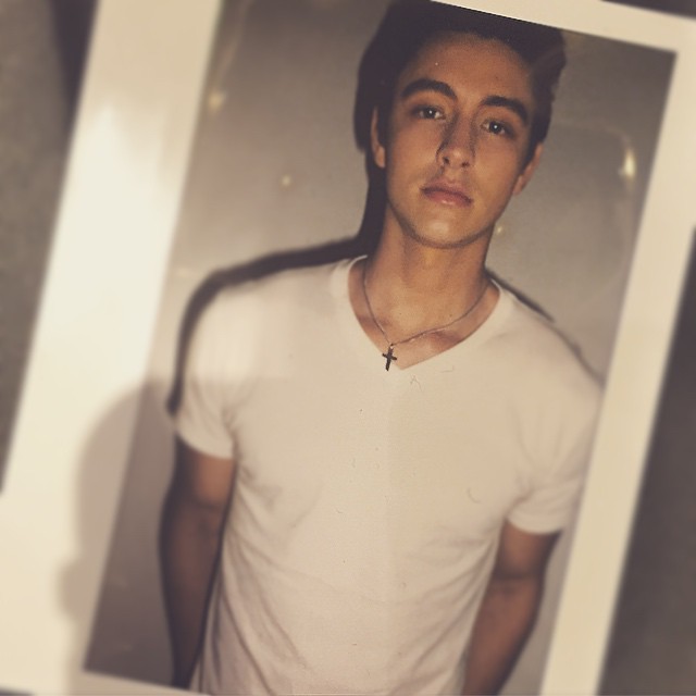 Soái Tây có gương mặt đạt tỉ lệ chuẩn, đẹp như tượng tạc