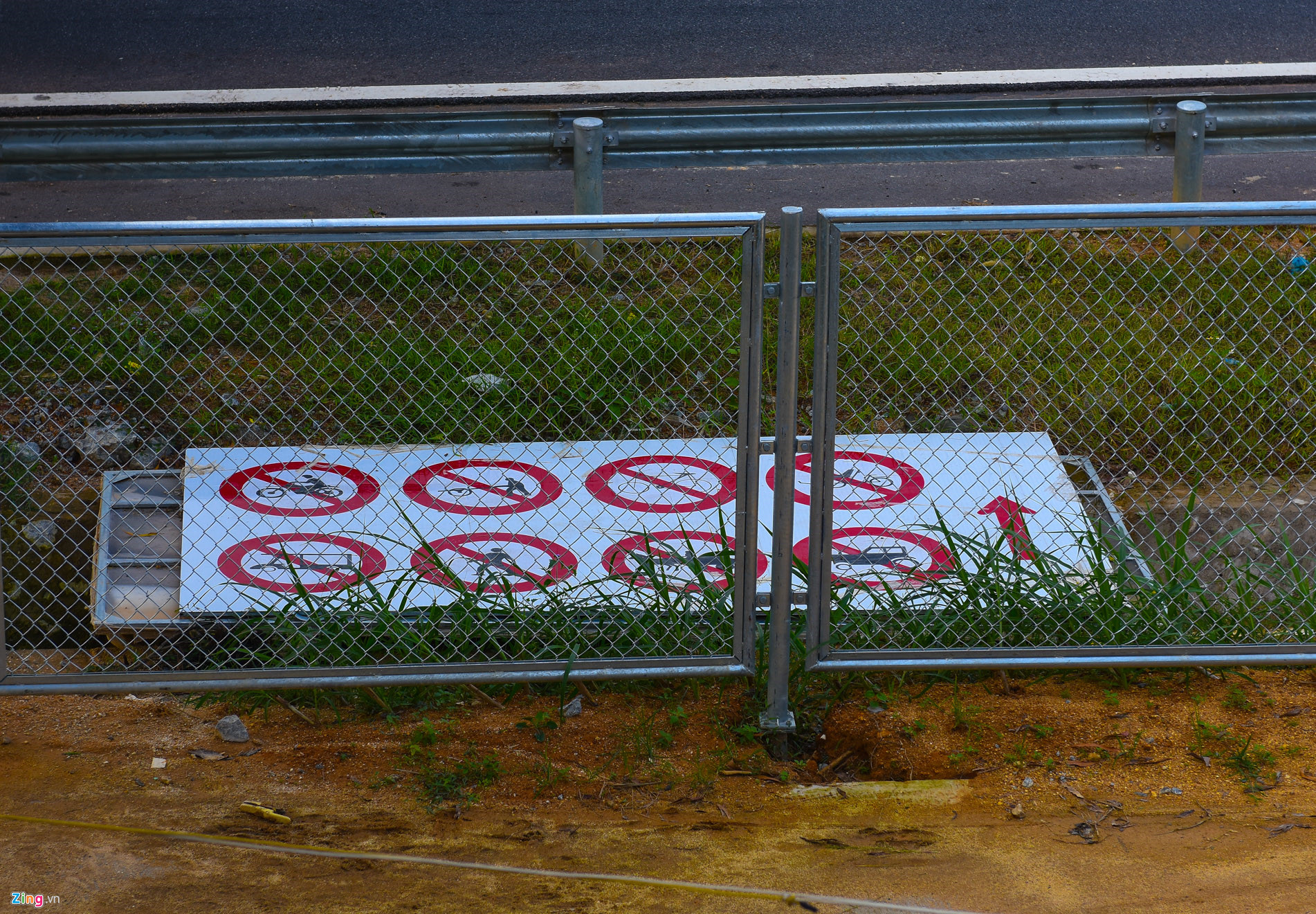 Video ảnh: Dân khốn khổ vì nhà thầu cao tốc 34.500 tỷ chậm khắc phục đường