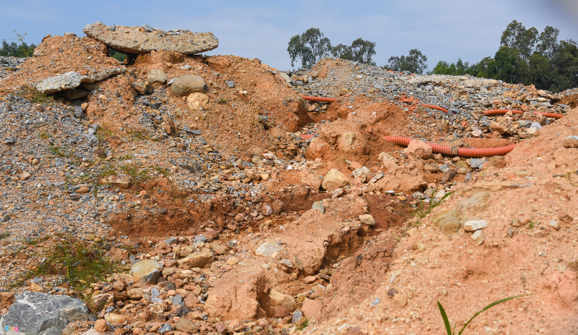 Video ảnh: Dân khốn khổ vì nhà thầu cao tốc 34.500 tỷ chậm khắc phục đường