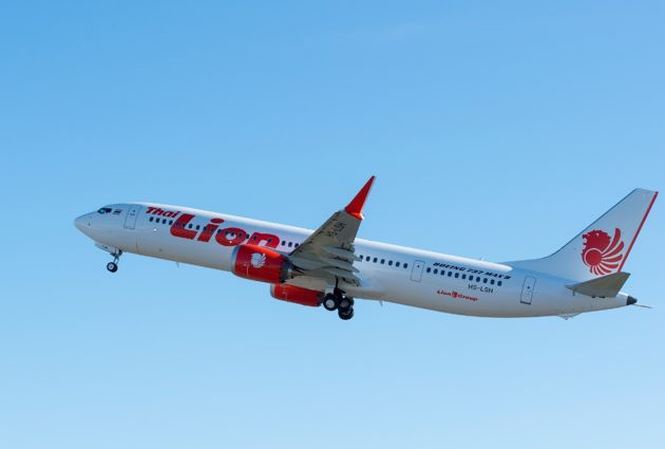 Indonesia mở rộng tìm kiếm hộp đen máy bay rơi