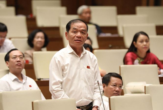 Nhiều cán bộ tín nhiệm thấp nhưng không từ chức