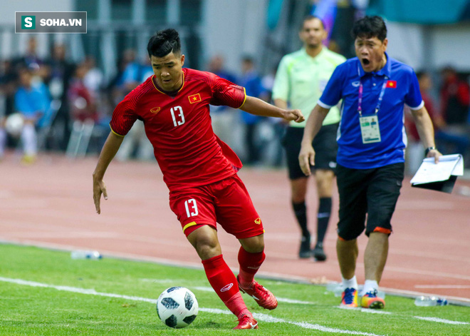 Tại sao HLV Park Hang-seo quyết tâm mang chân gỗ Hà Đức Chinh tới AFF Cup?