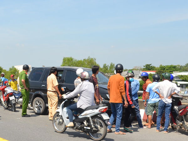 Thực hư việc nhiều đối tượng dùng súng cướp ngân hàng ở Trà Vinh