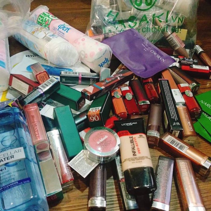 Uất ức vì vợ lấy 11 triệu tiền dành dụm đóng học đi mua son, chồng bỏ nhà đi mất tích