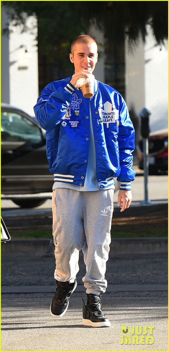 Lột xác đẹp trai hơn, Justin Bieber tươi tắn hết cỡ khi hẹn hò bà xã Hailey Baldwin trên phố