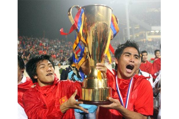 Cựu tiền đạo Việt Thắng: Họ từng chửi mẹ tôi là giáo viên mà không biết dạy con