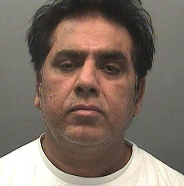 Nỗi đau tột cùng của người đàn ông bị cưỡng hiếp hơn 100 lần