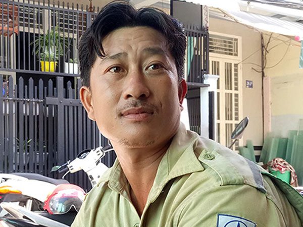 Miễn phạt 90 triệu đồng cho người đổi 100 USD tại tiệm vàng